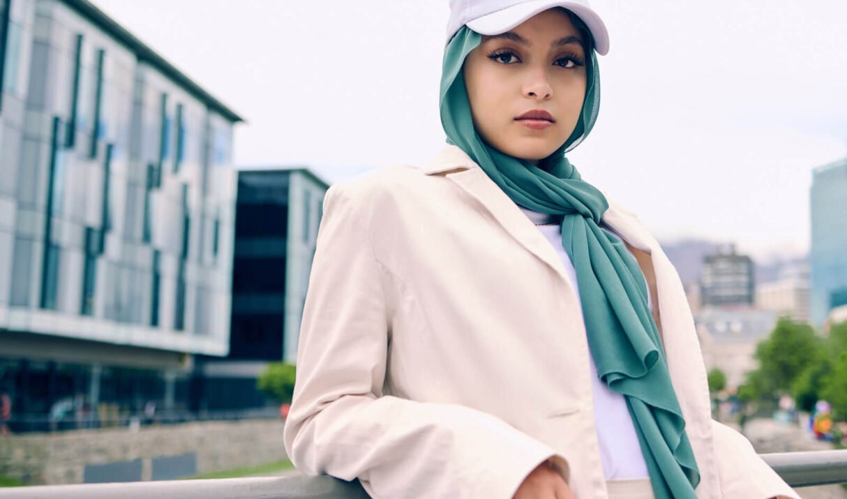 How to Become a Fashion Influencer: Tips for Breaking Into the Industry